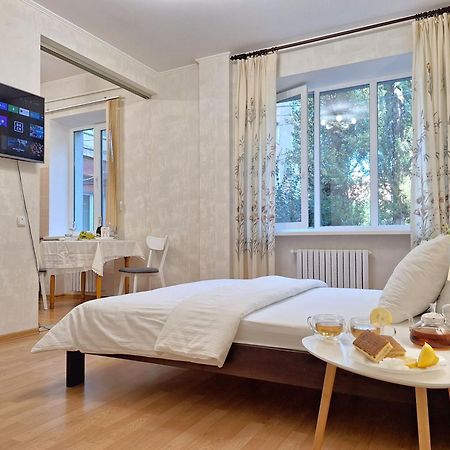 Однокімна Квартира Біля Каштанової Алеї У Центрі Полтави Мережа Alexapartments Документи Для Відряджень Безконтатне Заселення 24-7 Πολτάβα Εξωτερικό φωτογραφία